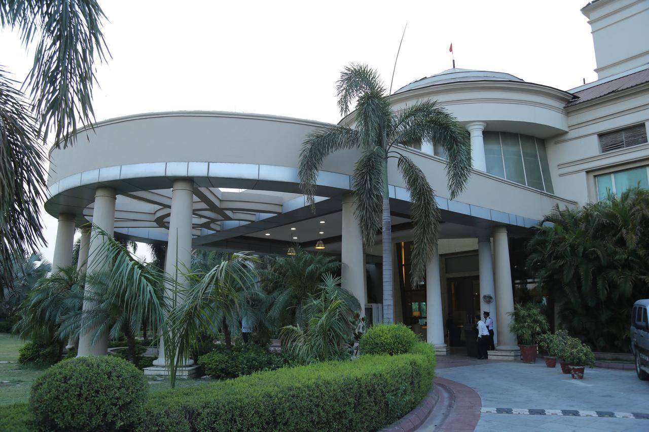 The Cabbana Resort & Spa Phagwāra Εξωτερικό φωτογραφία